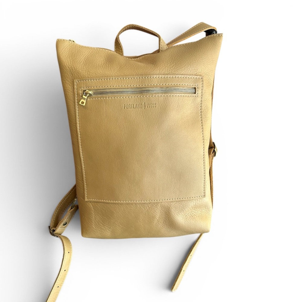 Portland Leather Gold-Tone Leather tote Backpack this is new without tags